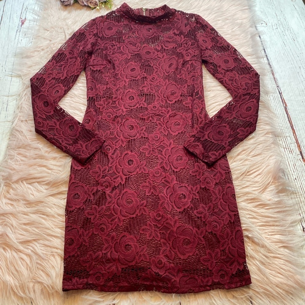 PRIVY Burgundry Lace Mock Neck Long Sleeve Mini Dress sz S